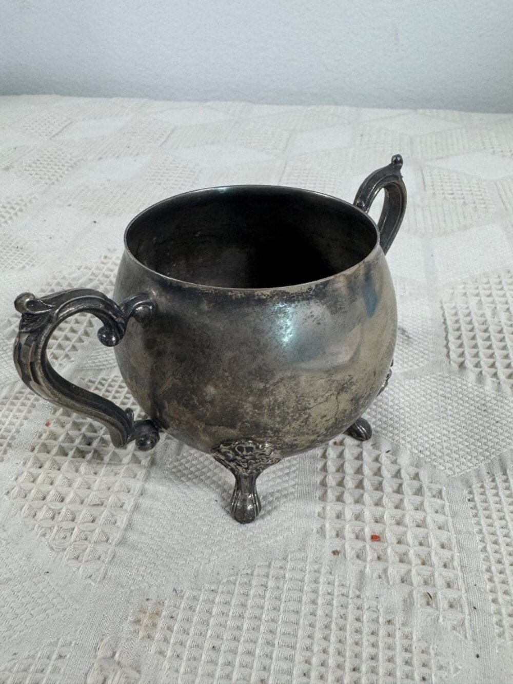 Leonard Silver Plated Vintage Sugar Bowl With Ornate Handles and Footed Design